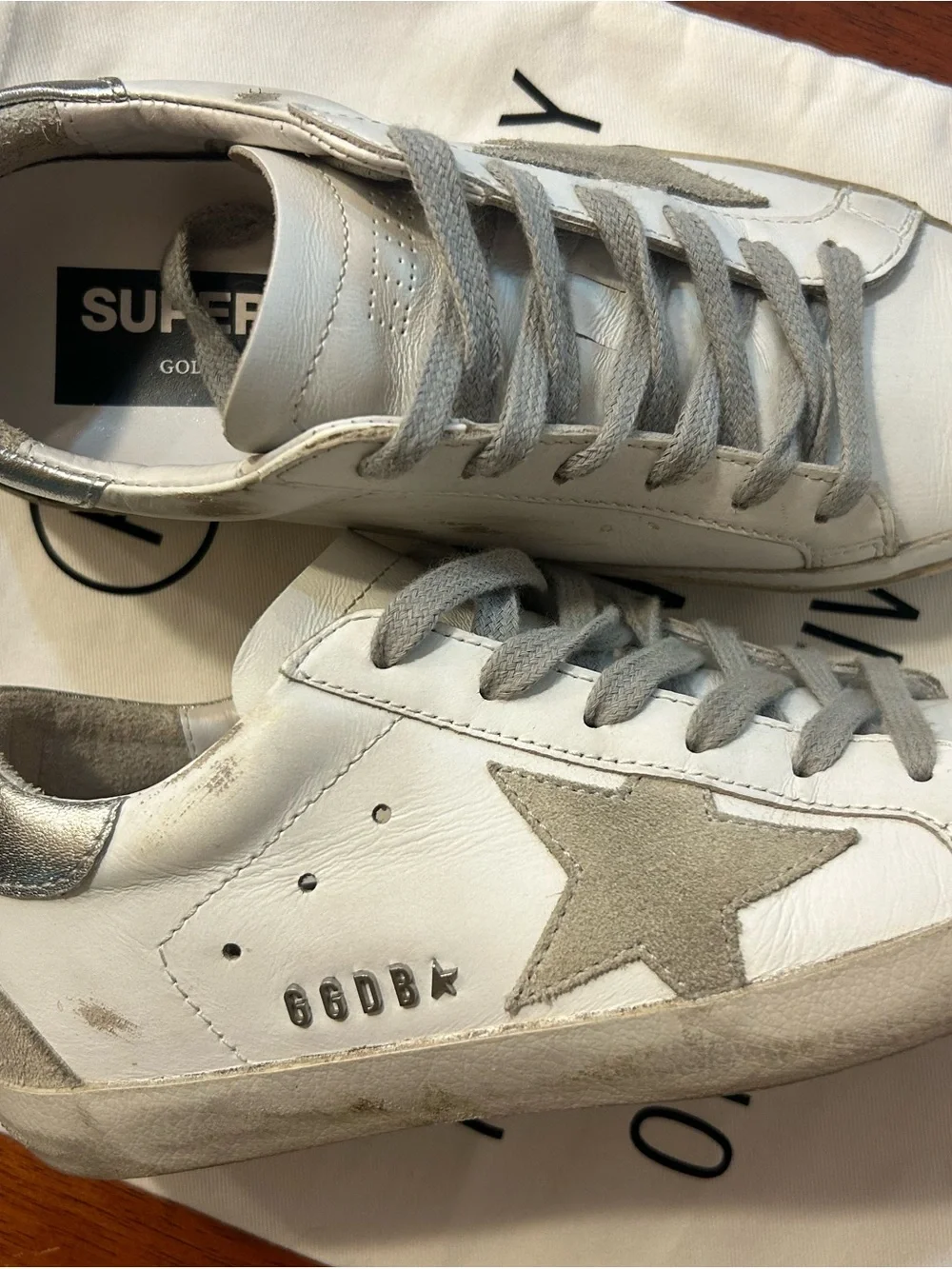 Golden Goose Women's Superstar Sneakers in White with Gold Star size 35 - Picture 4 of 5
